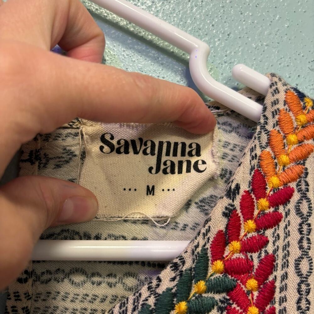 Savanna Jane Women’s Bohemian Floral Embroidered Long Sleeve V Neck Top Size M - Picture 3 of 9